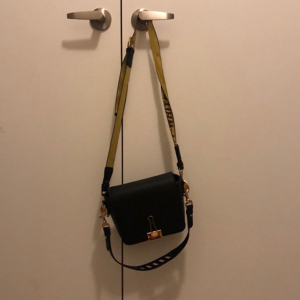 Fake Off white bag